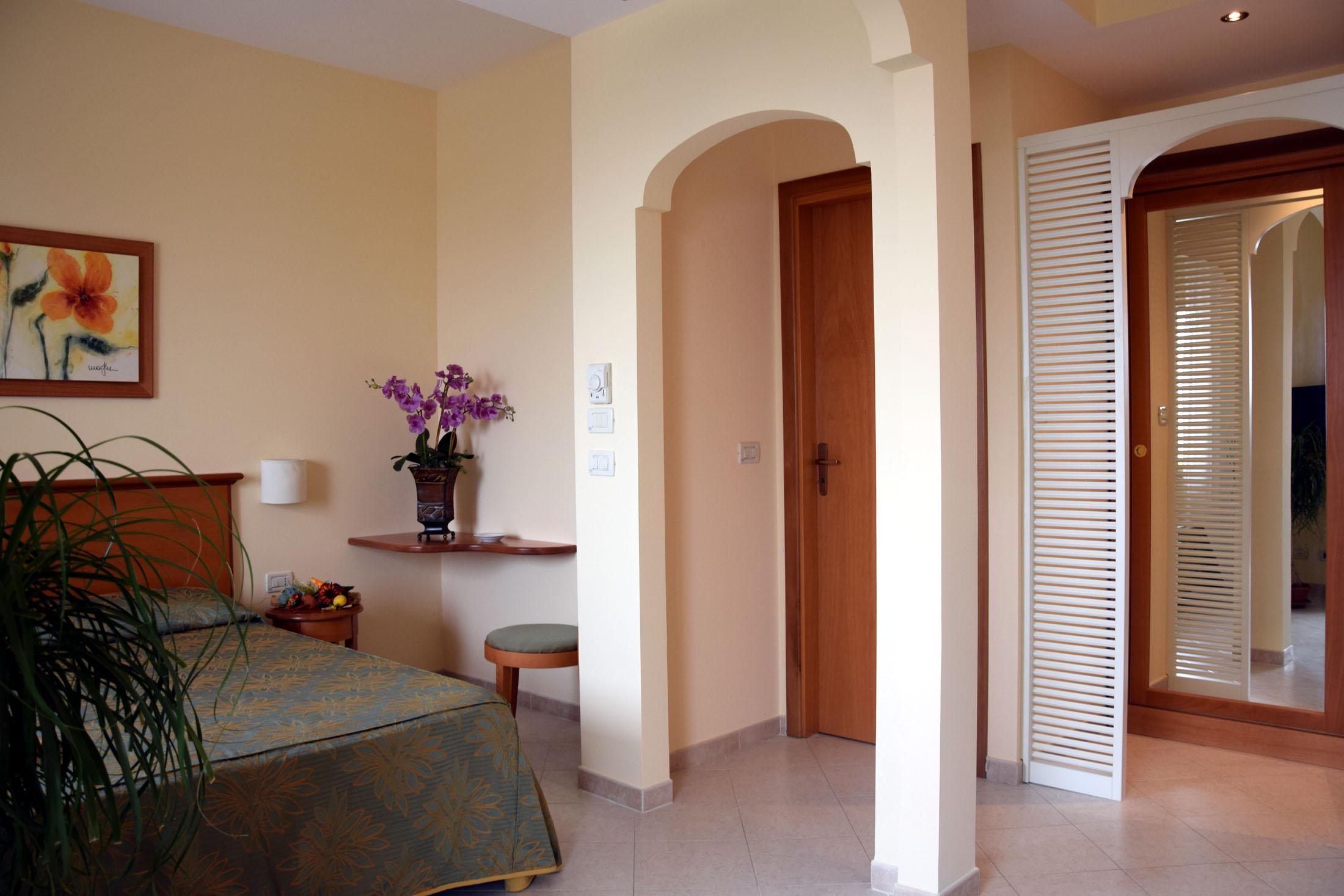 Hotel Tirreno Parghelia Ngoại thất bức ảnh