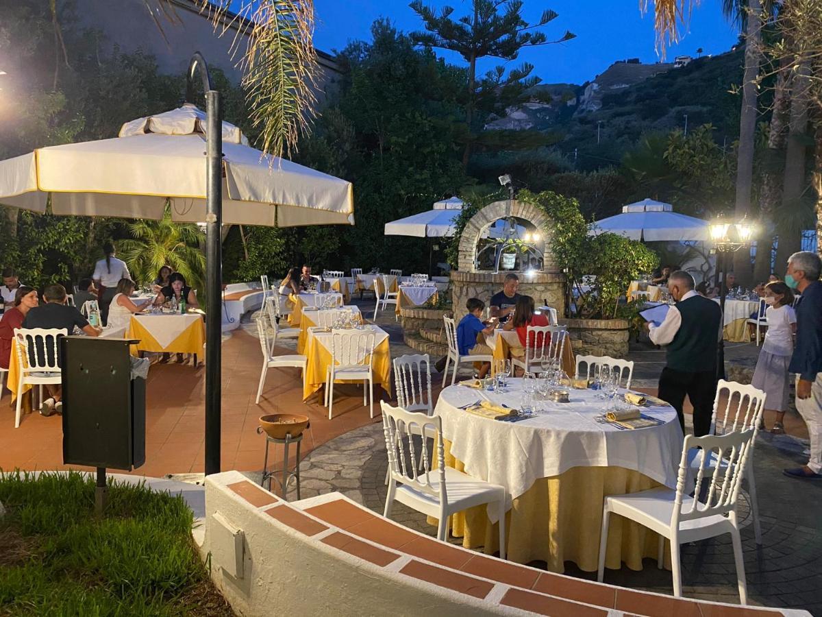 Hotel Tirreno Parghelia Ngoại thất bức ảnh