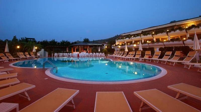 Hotel Tirreno Parghelia Ngoại thất bức ảnh