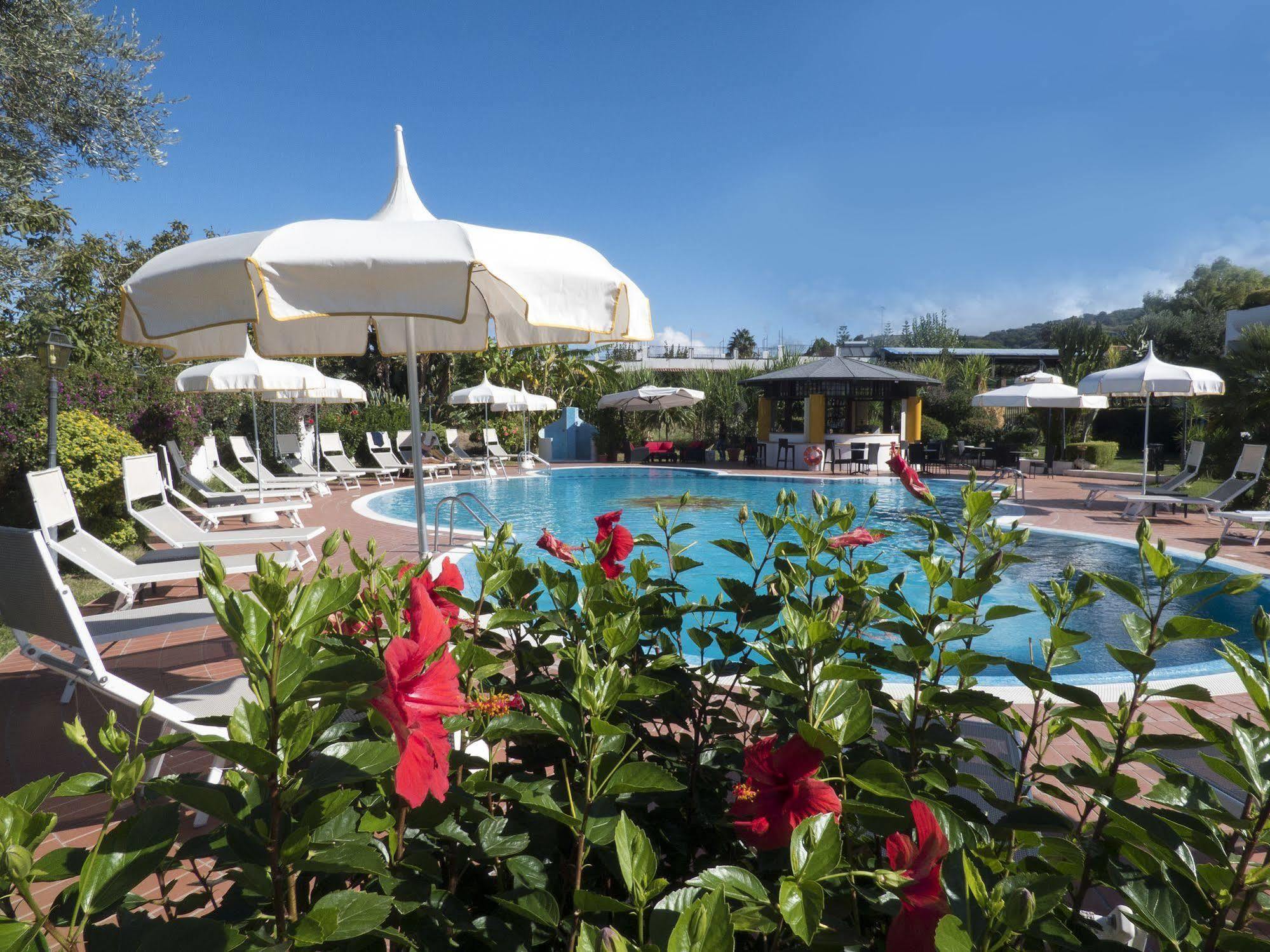 Hotel Tirreno Parghelia Ngoại thất bức ảnh
