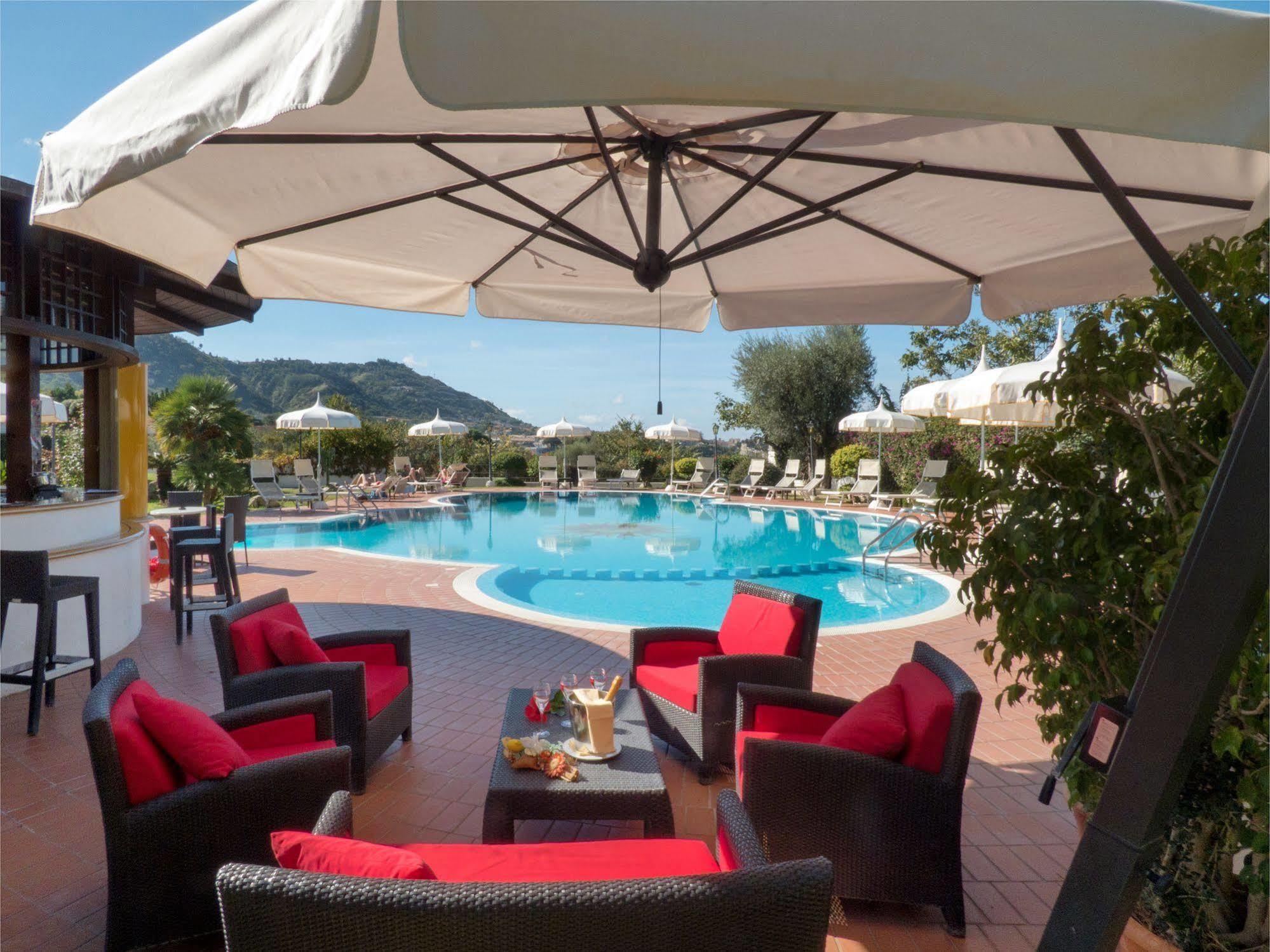 Hotel Tirreno Parghelia Ngoại thất bức ảnh