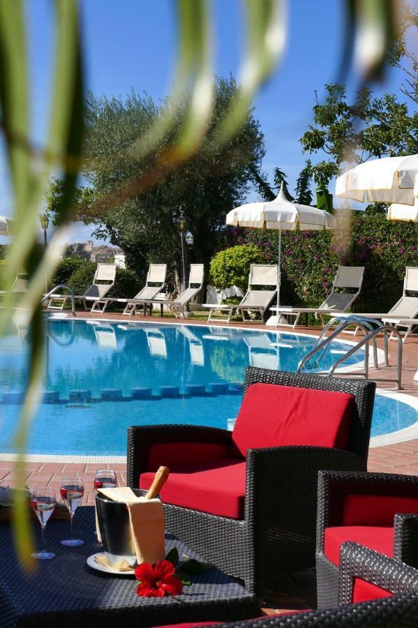 Hotel Tirreno Parghelia Ngoại thất bức ảnh