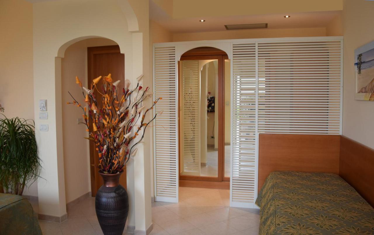 Hotel Tirreno Parghelia Ngoại thất bức ảnh